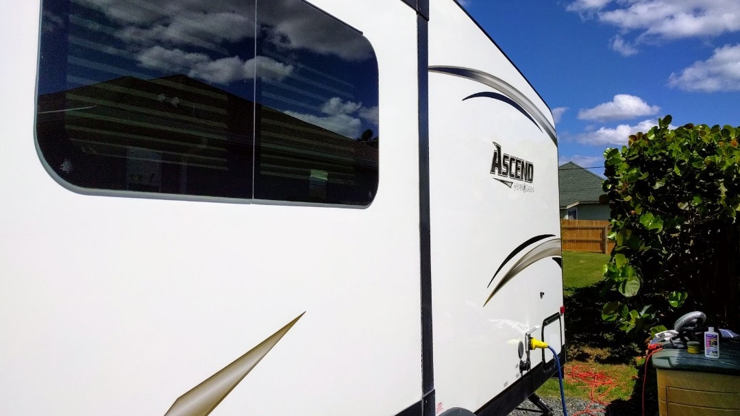 Cover image for Review of Duragloss 501 RV Polish